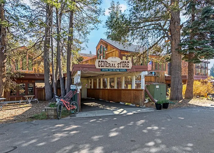 Year Round Condo- Sleeps 5! - Tamarack #17