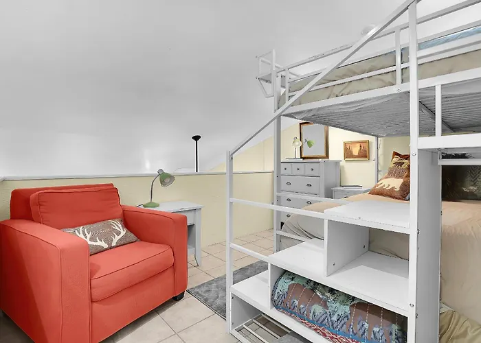 Well Kept Condo Cs#3 - Pets Ok