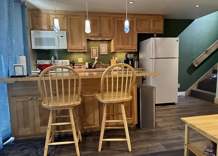 Pet-Friendly Condo With Patio - Creekside 83 Condo